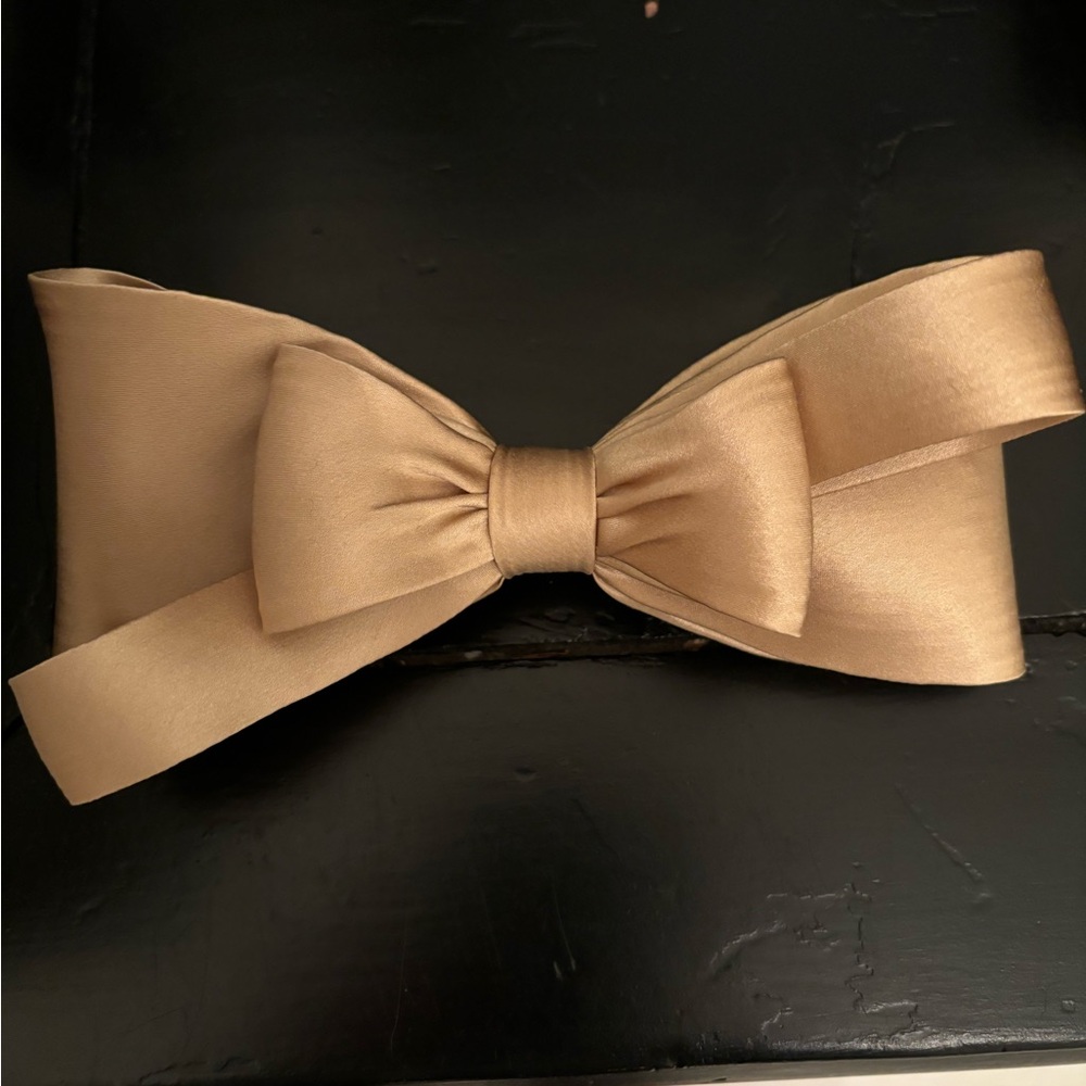 Henri Bendel Camel coloured bow